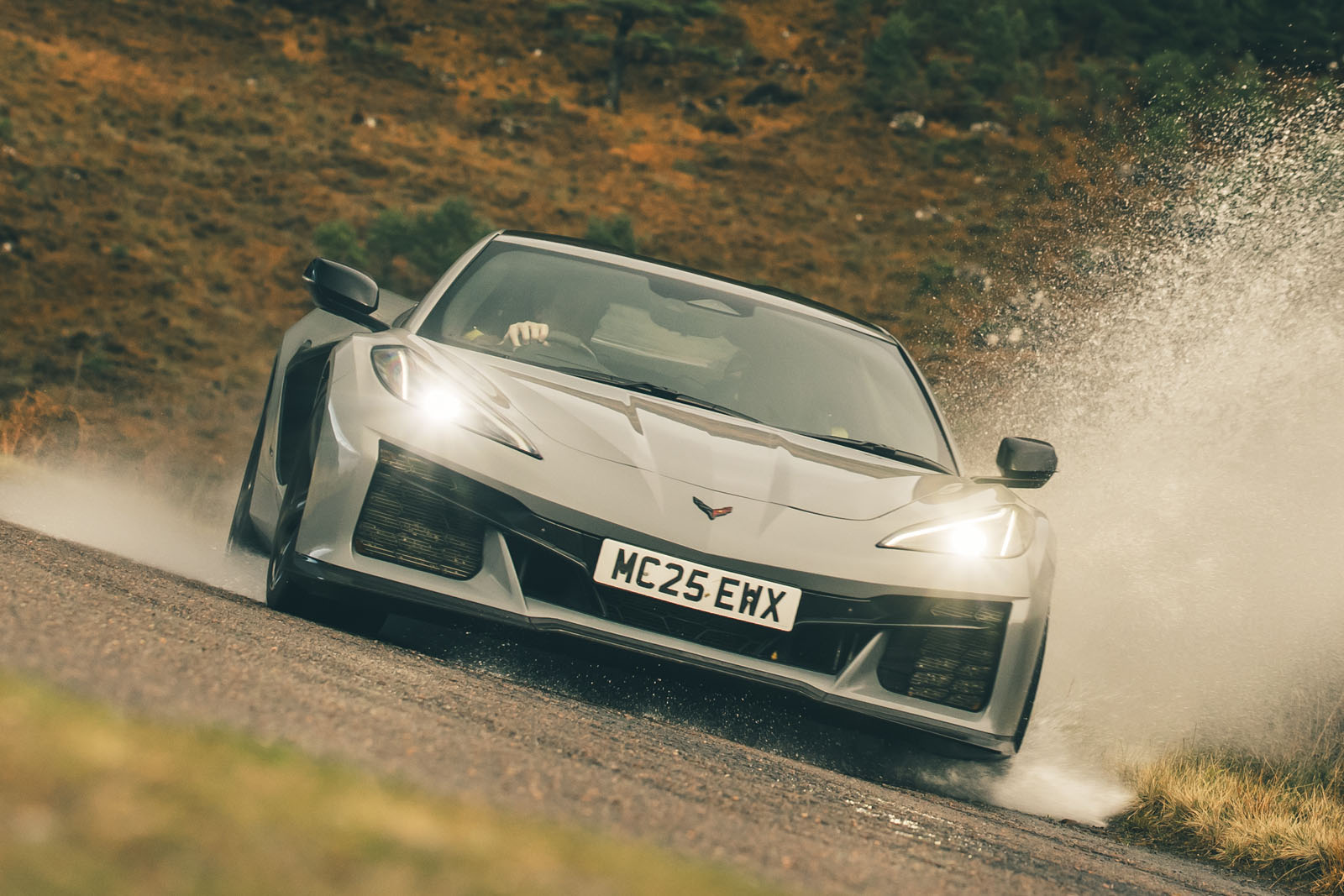 634 HP Corvette Hybrid: Fırtınada Nasıl Performance Shows?
