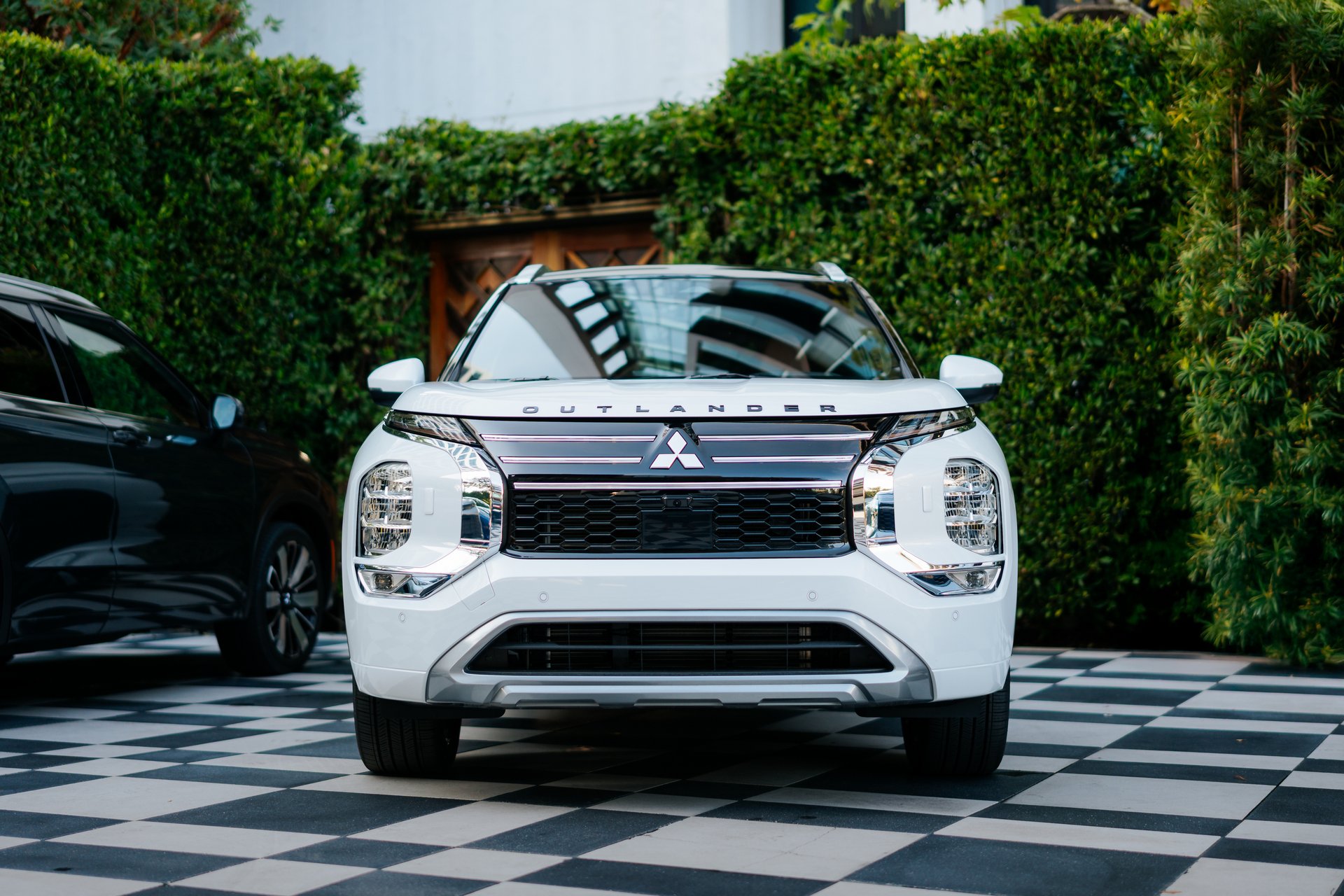 Mitsubishi Outlander Hybrid ABD’de detaillandırıldı