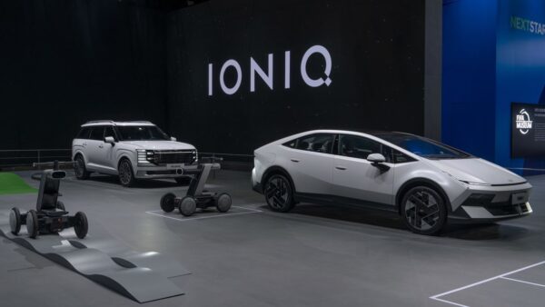 Hyundai Ioniq V Unveiled at Beijing Auto Show