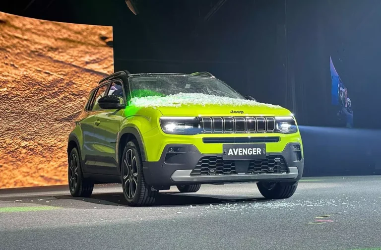 Jeep Avenger Facelift Teased With Illuminated Grille