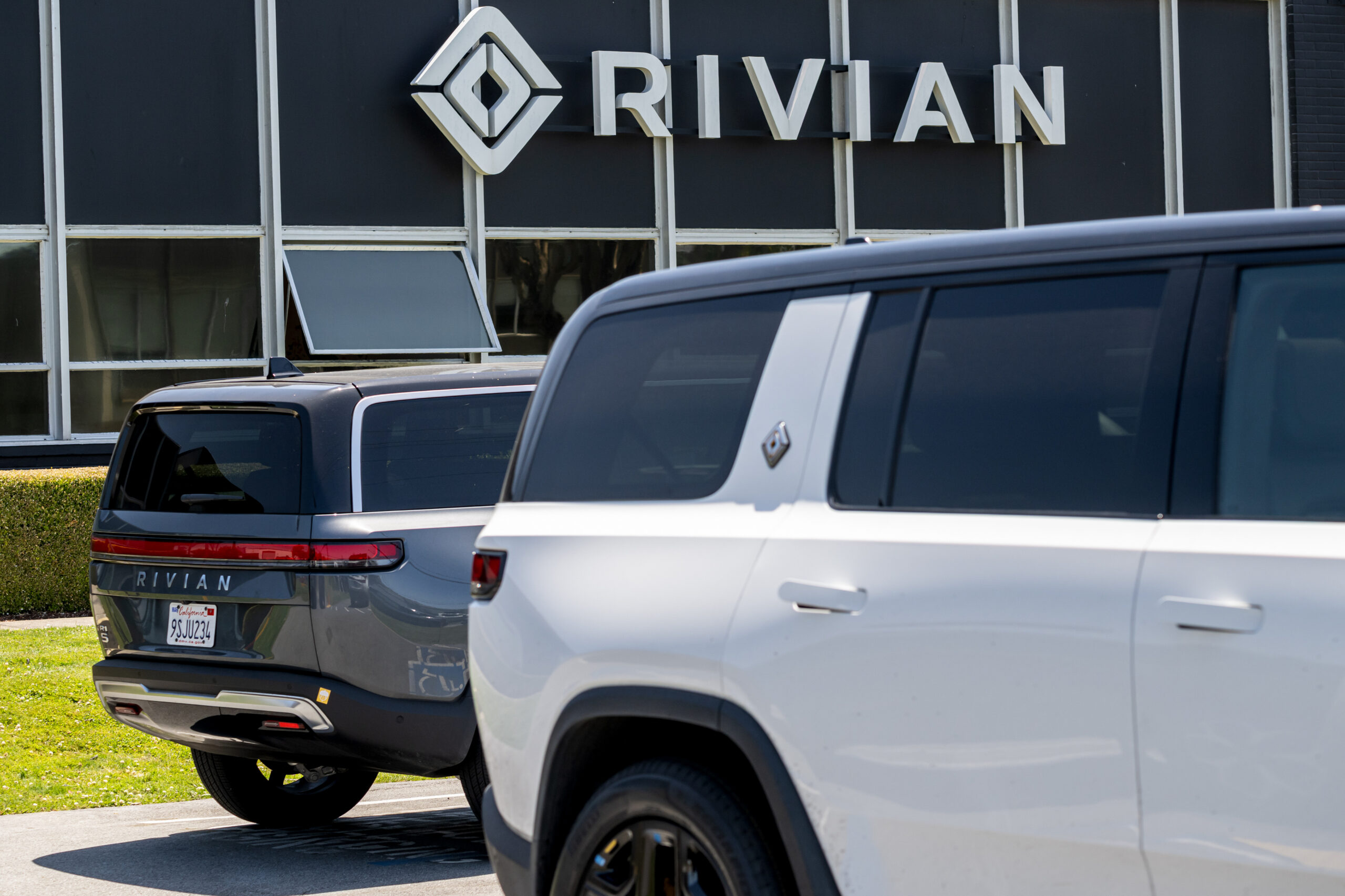 Rivian CEO Receives $403 Million Pay Amid 42,247 Vehicle Sales