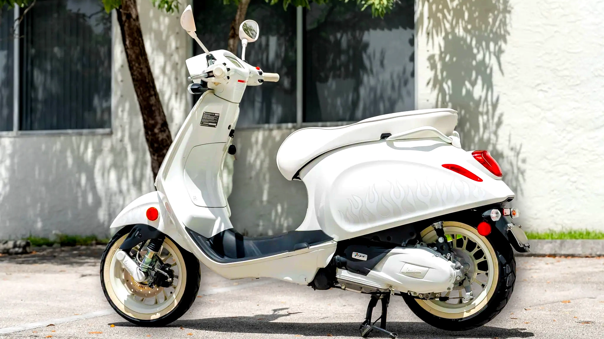 Justin Bieber-Designed Vespa Sells for $4,800 After 84 Miles